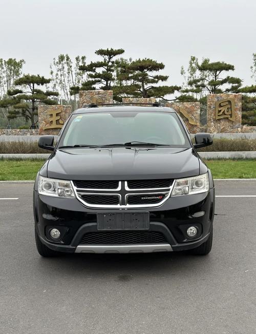 道奇车图片及价格和介绍(道奇suv车型图及报价)