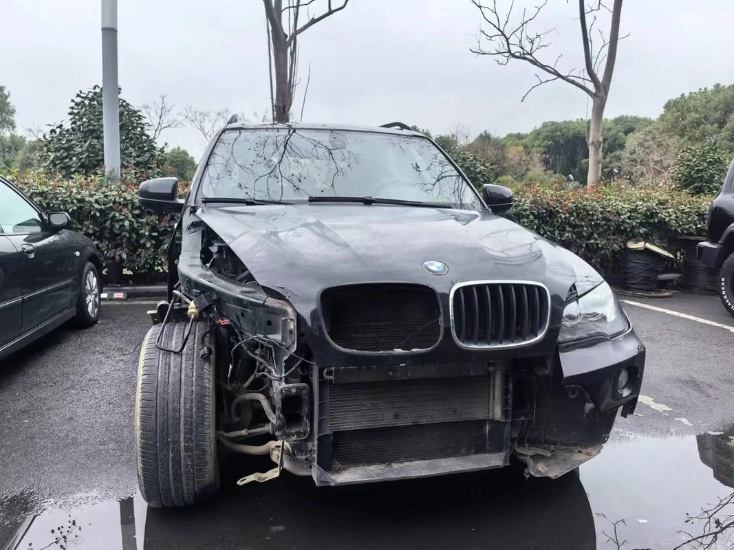 老款宝马x5改装图片／04款宝马x5改装成08款