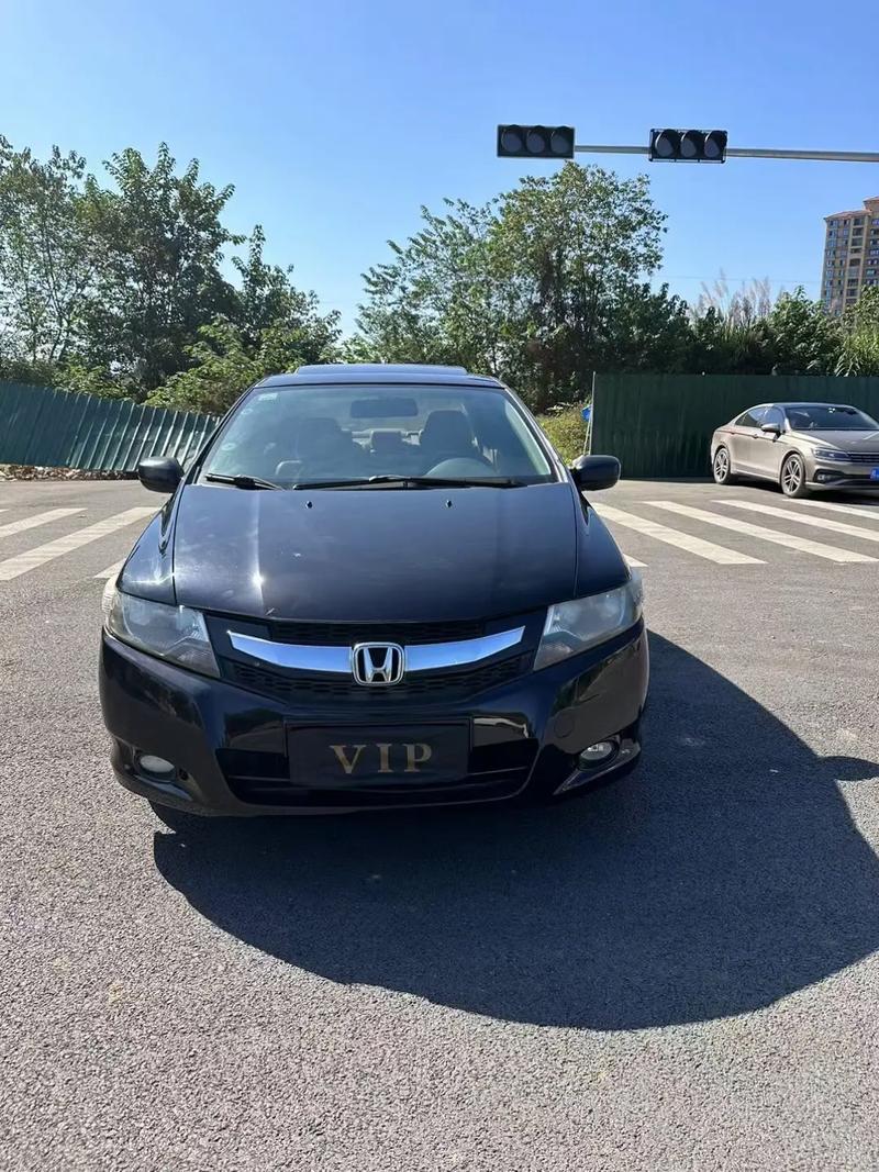 2011款本田锋范(2011款本田锋范图片)