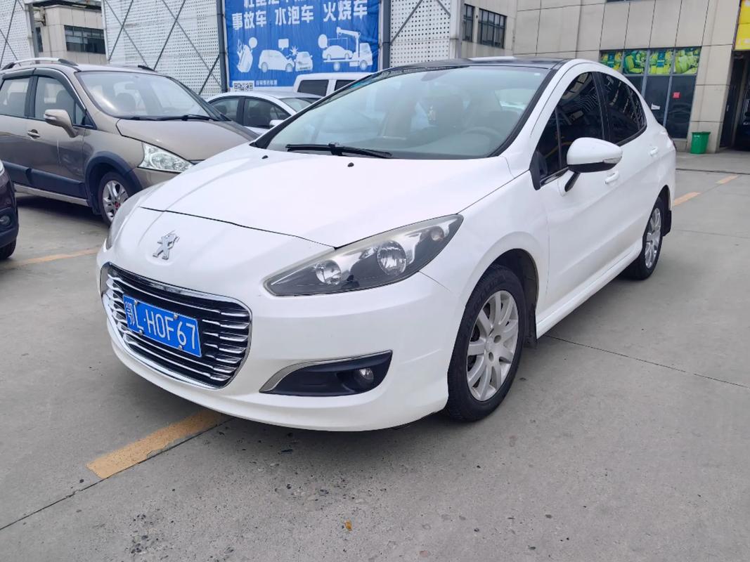 标致308是三缸车吗(标致308三缸发动机能买吗)