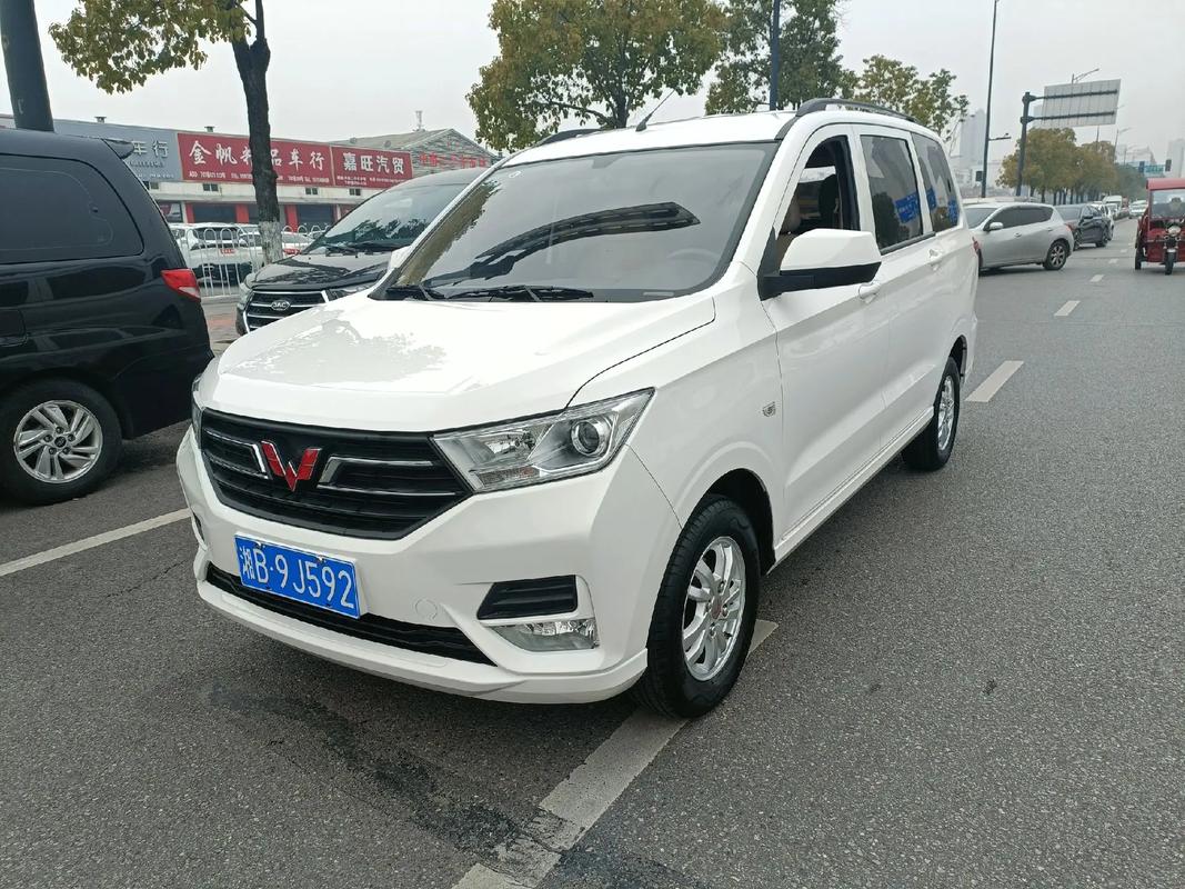 五菱宏光二手车市场 五菱宏光汽车二手