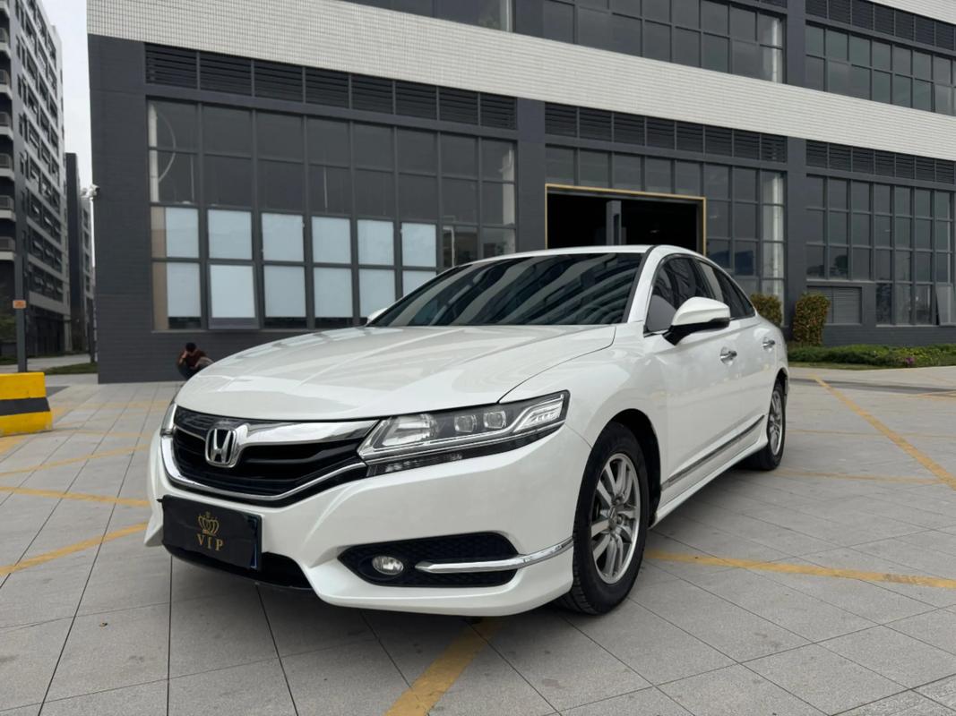 16年思铂睿值多少钱,16年的思铂睿是老款车还是新款车