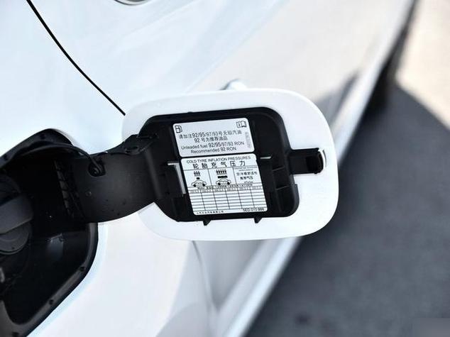 汽车油箱一般是多少升 汽车油箱一般多少升跑多远