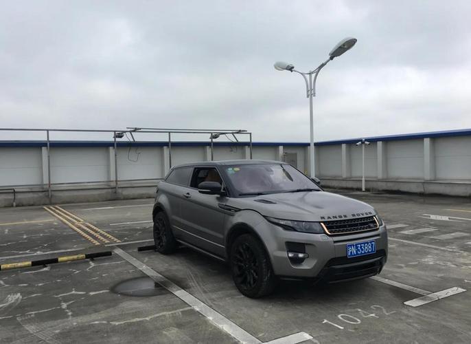 路虎极光老款图片／路虎极光老款图片高清