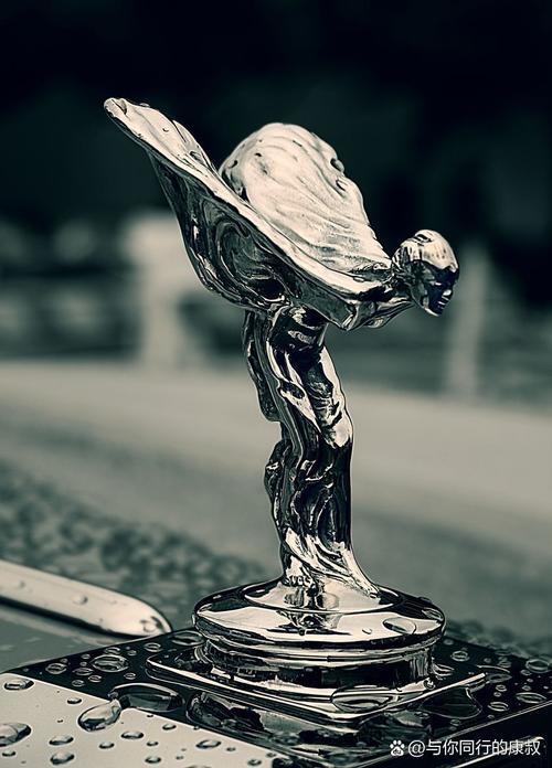 劳斯莱斯跑车车标／劳斯莱斯车标是什么样子的？