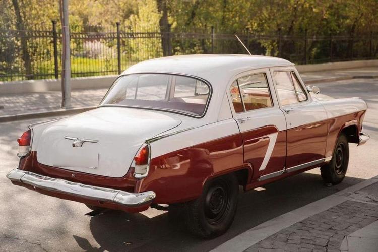 【伏尔加汽车图片,老式伏尔加汽车图片】