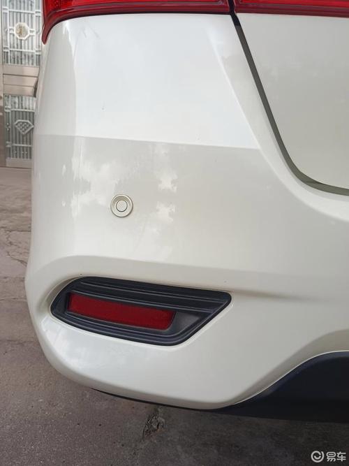 倒车雷达图片(倒车雷达图片高清)